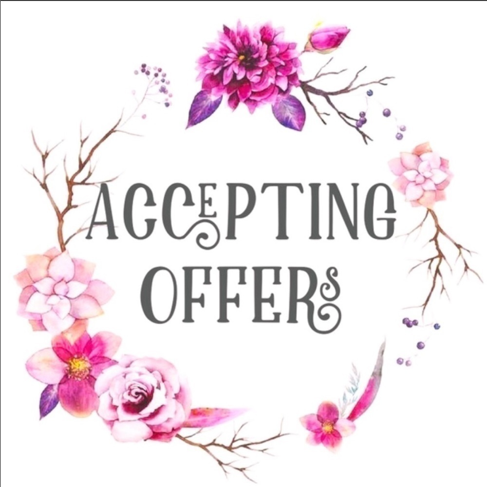 ✨🛍Accepting offers✨🛍